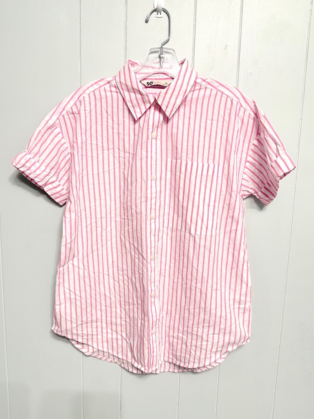 #19)  SO Pink & White Vertical Stripe Short-Sleeve Button-Up Shirt